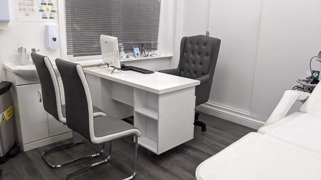 A private consultation room at GHMS